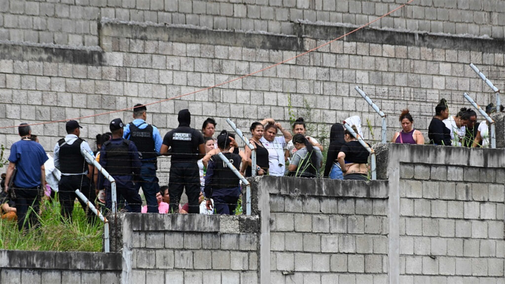 හොන්ඩුරාස් කාන්තා සිරගෙදරක ගැටුමකින් 41ක් මරුට Sri Lanka Mirror